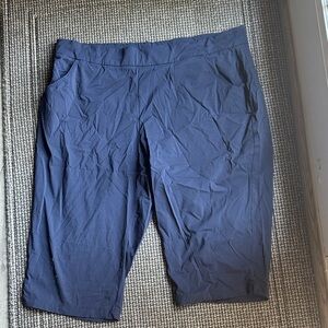 Columbia Women's Dark Blue Bermudas